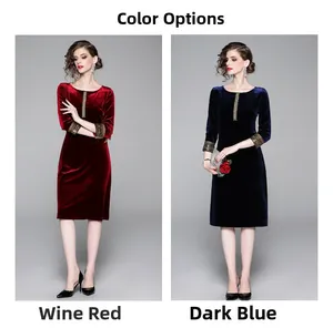 Dettaglio di ricami e paillettes sui polsini degli abiti in velluto slim fit bordeaux