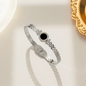 Silver stainless steel bracelet with Roman numerals and black disk inlay
