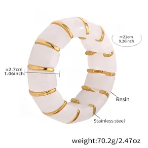 Detail view of elastic resin bracelet showing 2.7cm width and 21cm length dimensions