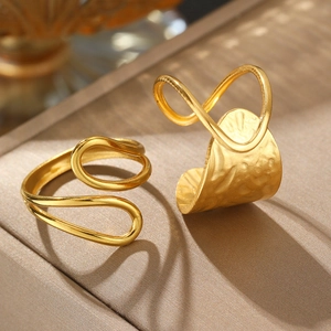 French vintage style set of two gold adjustable rings with hammered irregular texture