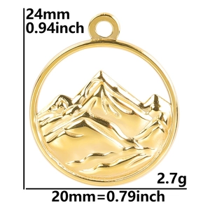 Detailed view of 18K gold mountain pendant with precise size measurements and weight