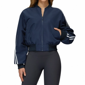 Giacca bomber blu scuro da donna con zip e tre strisce bianche sulle maniche lunghe