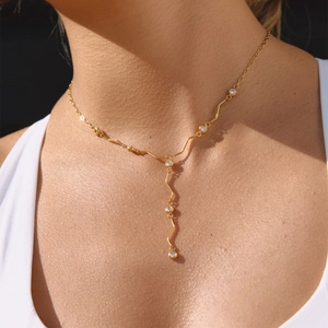 Collier en Y en acier inoxydable plaqué or 18 carats avec zircons ronds