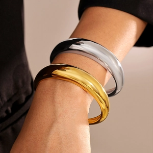 Polished gold and silver crescent C-shaped cuff bracelets in stainless steel for women