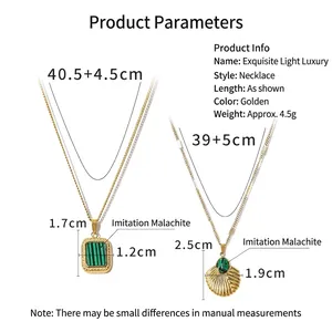 Collier vintage français en or 18K avec pendentifs en malachite de forme carrée et coquillage