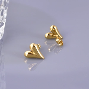 Élégantes boucles d'oreilles cœur plaquées or 18 carats au design 3D fluide et brillant
