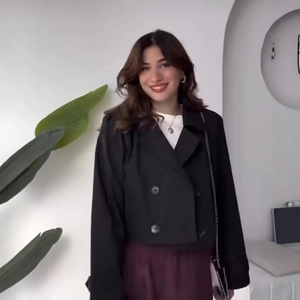 Women's British style double-breasted short trench coat in black loose fit design