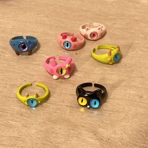 Colorful cartoon big eye adjustable rings in vibrant lacquer finish for women