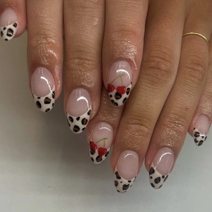Ongles À Presser Forme Amande Style Français Motif Léopard Cerise Faux Ongles Accessoire Manucure Pour Femmes