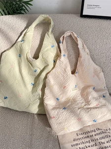 Sac Fourre-Tout En Seersucker Pour Femmes Broderie Nœud Coloré Grande Capacité Sac À Épaule Style Frais