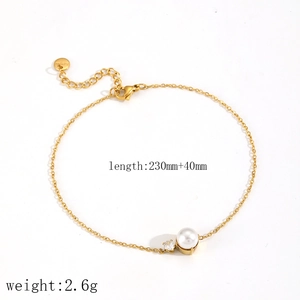 Detail of 18k gold plated stainless steel bracelet with pearl, zircon and length specs