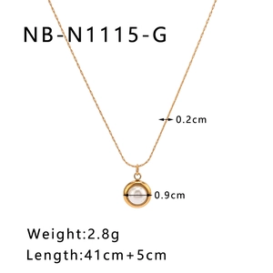 Detailed size specifications for pearl pendant necklace showing dimensions and 2.8g weight