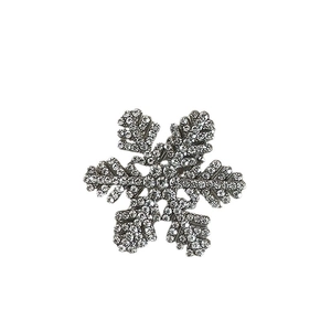 Elegant sparkling silver snowflake hair clip with white rhinestones for winter fashion