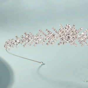 Serre-tête de mariée argenté avec strass géométriques pour mariages et fêtes