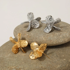 Stainless Steel Flower Petal Earrings Hammered Texture PVD Gold Plated Waterproof Hypoallergenic Jewelry For Women