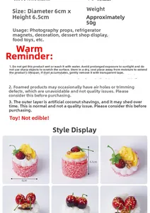 Realistisches PU-Mousse-Kuchenmodell mit Kokosraspeln und Fruchttextur-Details