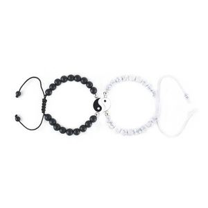 Yin Yang Tai Chi Partnerarmbänder mit schwarzen matten und weißen Marmorsteinperlen