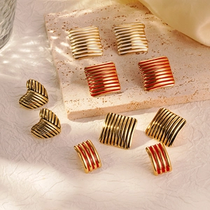 Striped Geometric Heart Stud Earrings For Women Stainless Steel 18K Gold Plated Enamel Vintage Ins Style Jewelry