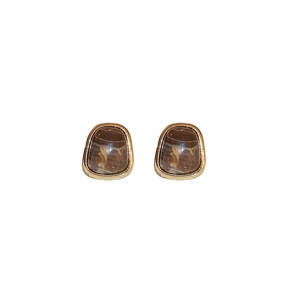 French vintage resin trapezoid stud earrings with gold finish and tortoise shell pattern