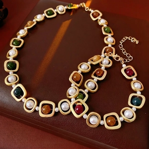 Vintage Palace Style Women Jewelry Set Geometric Alloy Colorful Stones Imitation Artificial Pearl Necklace And Bracelet