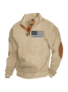 Detailweergave van heren gebreide trui met knoopkraag en decoratieve elleboogpatches