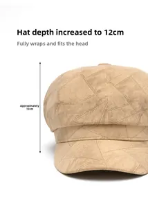 Detalle de gorra newsboy caqui que muestra 12 cm de profundidad y material de ante cosido