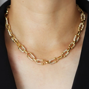 Elegant gold heart flower necklace with cubic zirconia on thick chain links for women