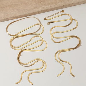 Lot de deux colliers plats réglables en maille serpent dorée, finition acier inoxydable