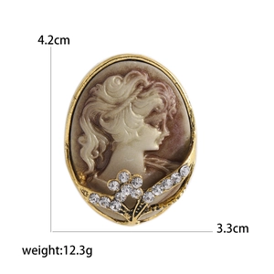 Vintage gold relief cameo brooch with crystal accents, size 4.2cm by 3.3cm, weight 12.3g