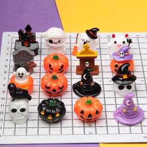 16-piece 3D resin Halloween miniature set with ghost, pumpkin, and gravestone decor