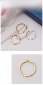 Détails de pendentifs anneaux ronds minimalistes plaqués en or, argent et rose doré