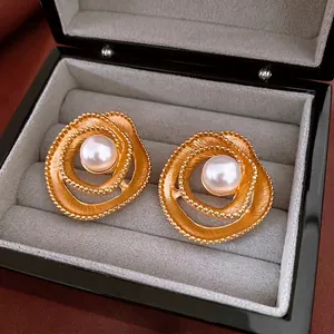 Retro Hollow Flower Stud Earrings Alloy Imitation Artificial Pearl With 925 Sterling Silver Earring Post Elegant Palace Style Gold