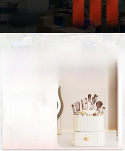 Close-up of dual-layer rotating makeup brush holder with PET and ABS material details