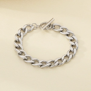Detailed view of silver thick link chain bracelet with classic OT toggle clasp design