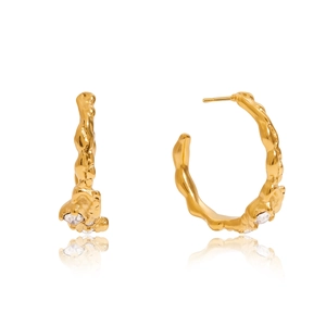 Classic 18K gold stainless steel C-shaped earrings with hammered texture and white diamonds