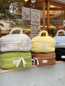 Large Capacity Plush Makeup Bag Women Sherpa Toiletry Bag Travel Cosmetic Storage Box With Handle Ribbon Decoration