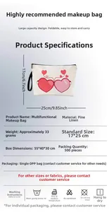 Détail trousse de maquillage en lin avec imprimé cœur lunettes et dimensions 17x25cm