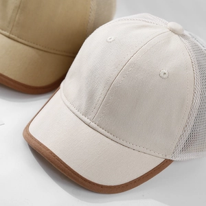 Minimalist kids mesh baseball cap with contrast piping for summer outdoor sun protection