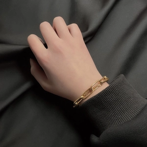 Retro gold double-layered chunky chain bracelet in titanium steel for women fashion