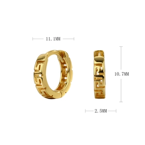 Detailed macro view showing exact 11.1mm diameter and height dimensions for gold hoop earrings