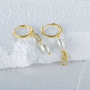 Elegant S925 sterling silver gold plated hoop earrings with chain and pearl drop