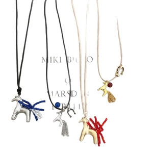 Minimalist Dala horse pendant necklace set with horseshoe charms and colorful tassels