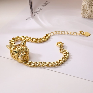 Golden leopard head Cuban chain bracelet with green zircon eyes and adjustable heart charm