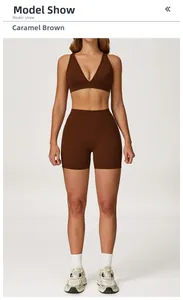 Ensemble de yoga marron caramel avec brassière en V et short cycliste taille haute