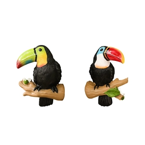 Statues de toucan réalistes en résine peintes à la main pour décoration de jardin