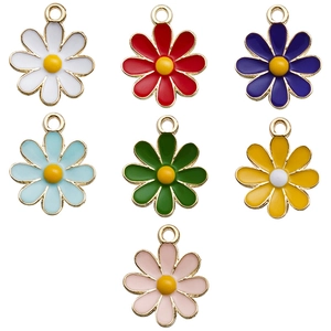 Colorful daisy alloy pendants with oil drip finish for handmade DIY bracelet crafting