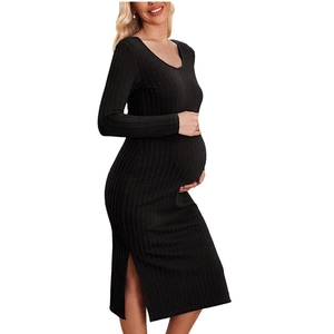 Robe de maternité en maille noire à manches longues avec fente latérale pour femmes enceintes