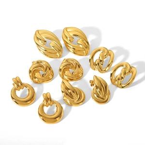 Minimalist 18k gold plated stainless steel stud earrings with irregular geometric twist
