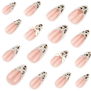 Faux ongles amande imprimé léopard avec nœuds blancs 3D et perles élégantes