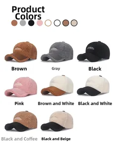Gros plan de casquettes en laine d'agneau avec broderie GOODBOY en plusieurs couleurs